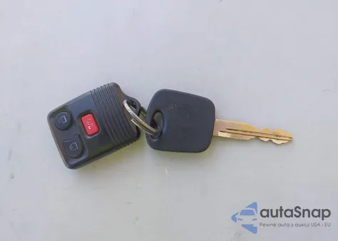 2000 Ford Explorer Xlt из США, поврежденный, VIN 1FMZU83P1YUB60441